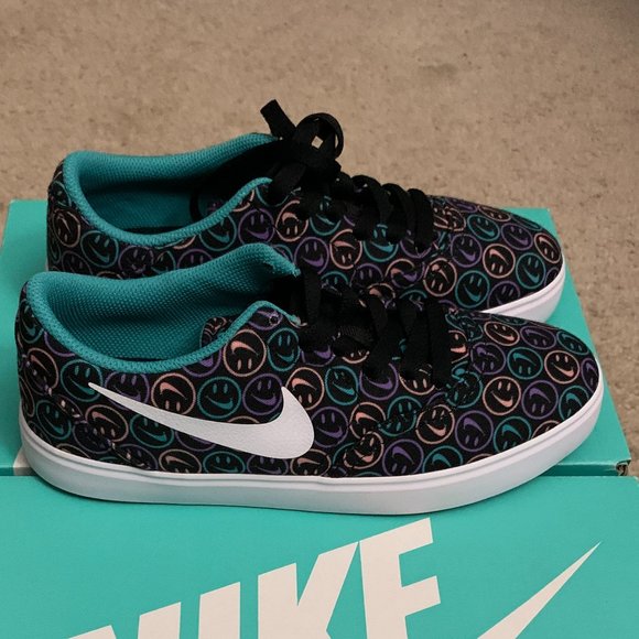 Nike SB Youth Canvas "Have a Nike Day" Sneakers - Picture 3 of 15